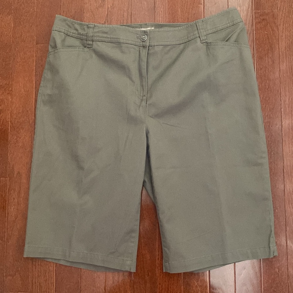 Chico’s Women’s Bermuda Shorts - Picture 9 of 10